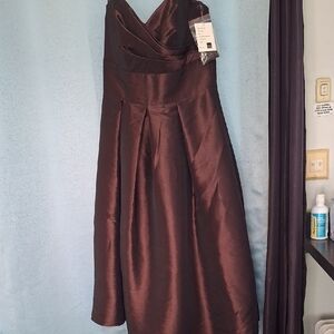 Elegant Brown Strapless Dress